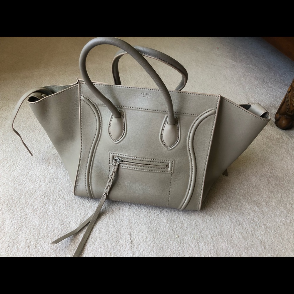 Celine phantom bag 99% new.